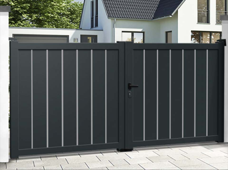 Nice gates for house top